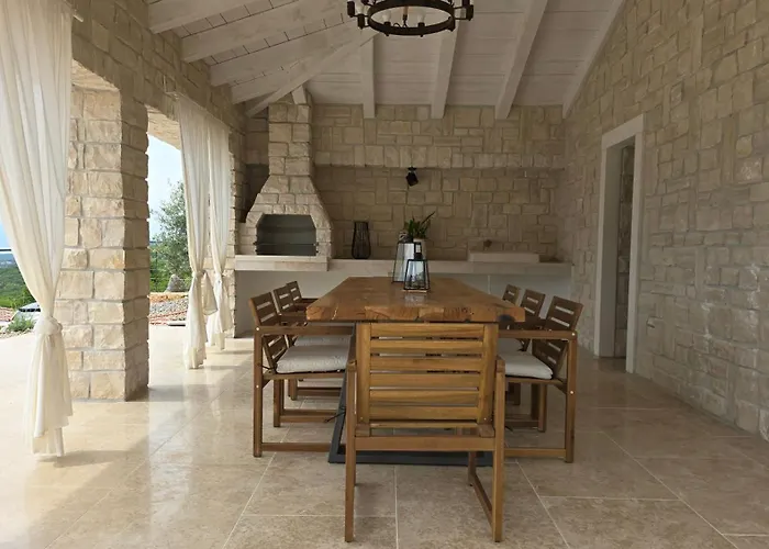 Bellavista Villa *