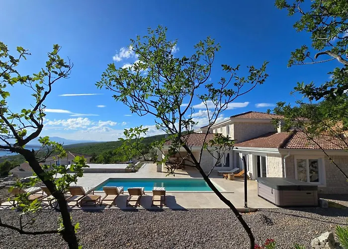 Bellavista Villa *