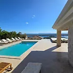 Bellavista Villa *
